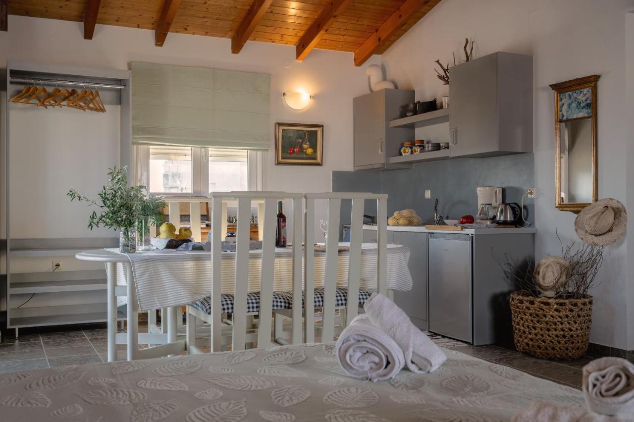 Apostolos Loft - Cozy Loft In The Center Of Preveza Ngoại thất bức ảnh